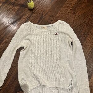 Hollister White Sweater XS-S